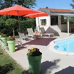 Les Trois Maisons