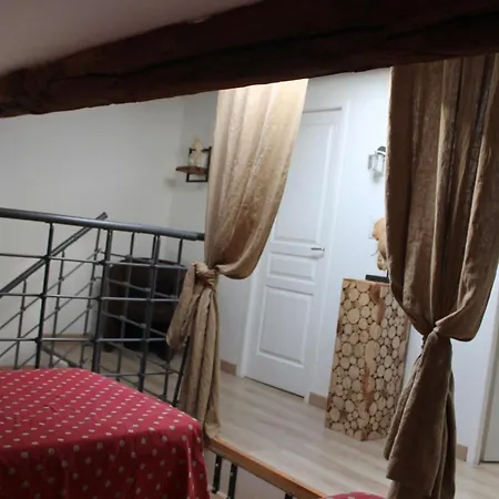 Les Trois Maisons 別荘 *