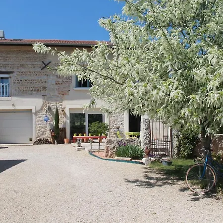 Les Trois Maisons Feriehus