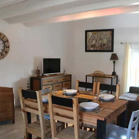 Holiday home Les Trois Maisons *