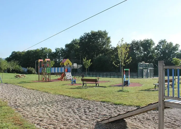 Les Trois Maisons Dom wakacyjny